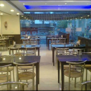 Aaryan Sweets and Restaurants Uttam Nagar outlet (2)